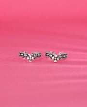 Nature Embrace Silver Toe Ring