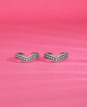 Special Embellishment Silver Toe ring