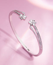 Silver Oval Bracelet With Toch Of Nature