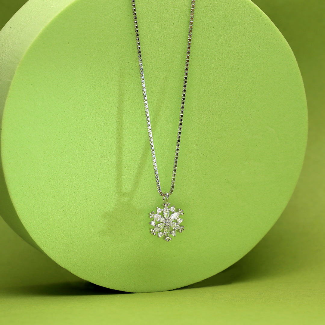 Frosty Snowflake Silver Necklace