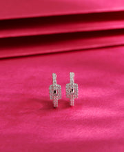Pinnacle Wondered Silver Earring