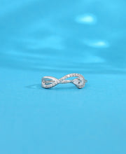 Mesmerizing Knot Silver Ring