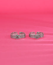 Botanical Bloom Silver Toe Ring
