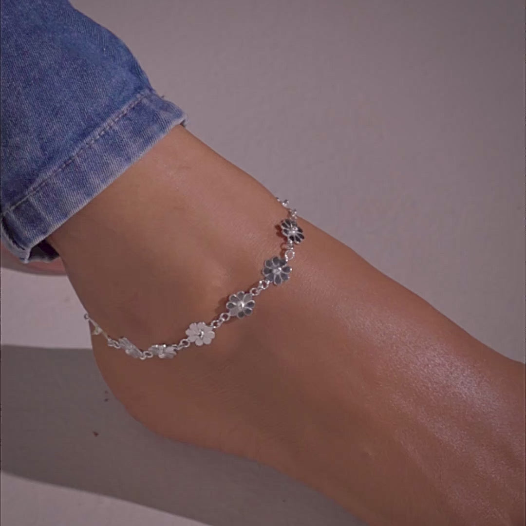 Load video: Spring Vine 916 Silver Anklet For Woman